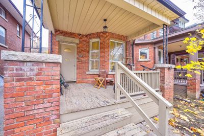 557 Markham St, Home with 5 bedrooms, 6 bathrooms and 2 parking in Toronto ON | Image 3