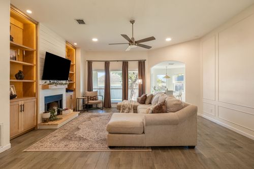 164 Johnnys Way, Kyle, TX, 78640-5666 | Card Image