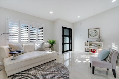 14517 Sw 98th Ter, Miami, FL, 33186-6919 | Card Image