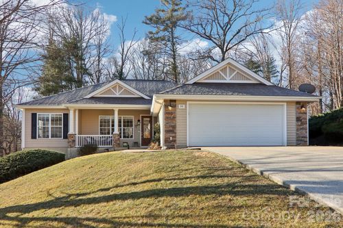 59 Eagle Chase Ln, Etowah, NC, 28729-8724 | Card Image