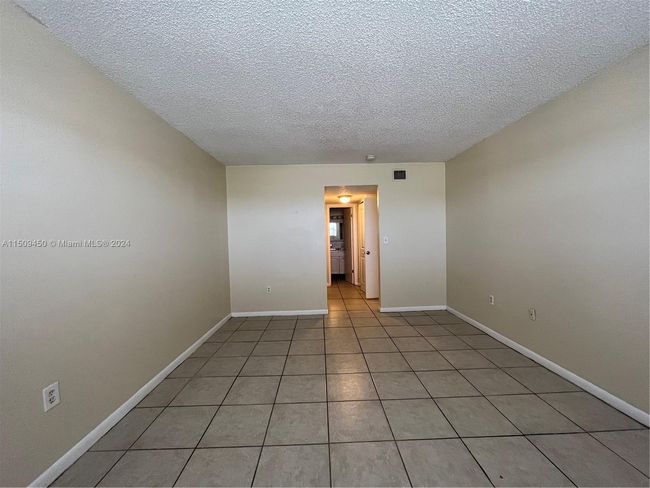 APT-407 - 3600 Nw 21 St St, Condo with 2 bedrooms, 2 bathrooms and null parking in Lauderdale Lakes FL | Image 6