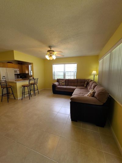 133 Camden F, Condo with 1 bedrooms, 1 bathrooms and null parking in West Palm Beach FL | Image 2