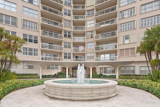 909 - 2600 N Flagler Drive, Condo with 2 bedrooms, 2 bathrooms and null parking in West Palm Beach FL | Image 15