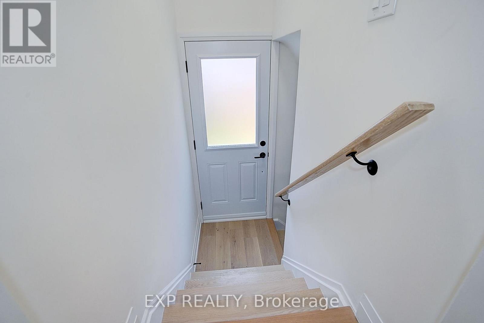 Residential Lease in Toronto (Dorset Park) 3