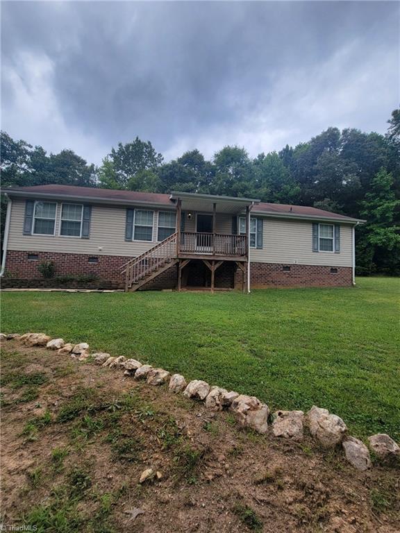 Bear Trap Ln, Siler City, NC 27344