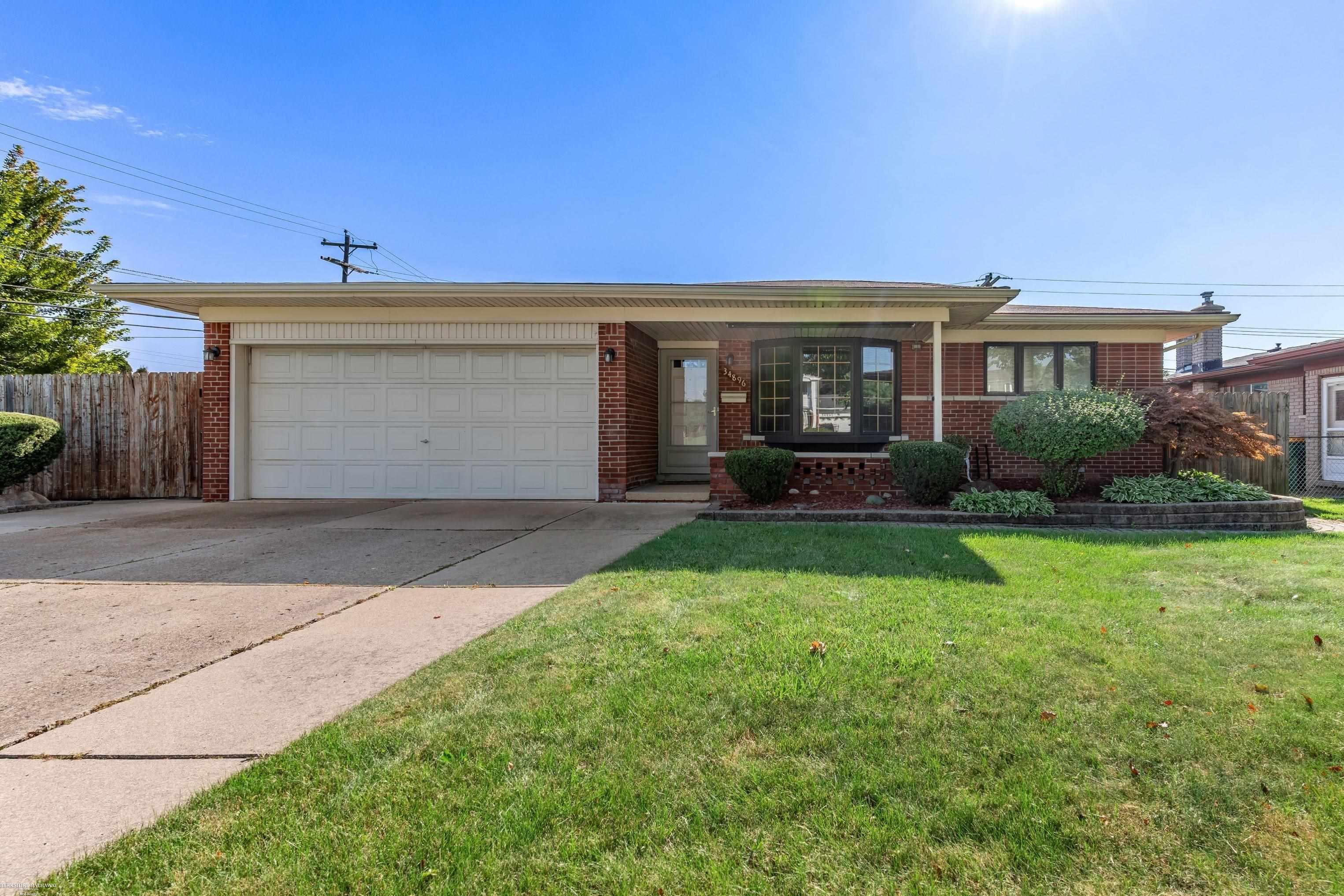 Beaver Dr, Sterling Heights, MI 48312