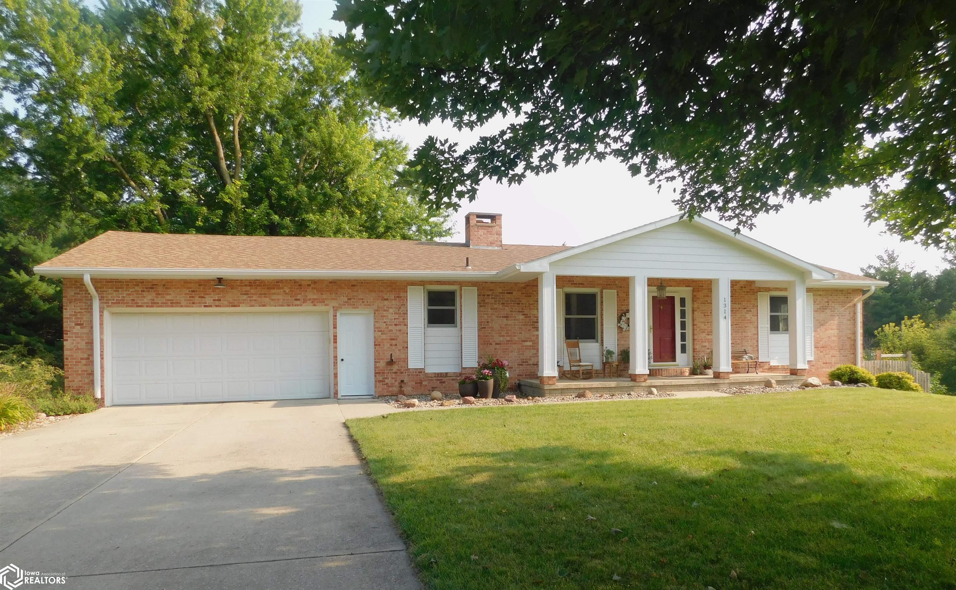 Circle Rd, Denison, IA 51442