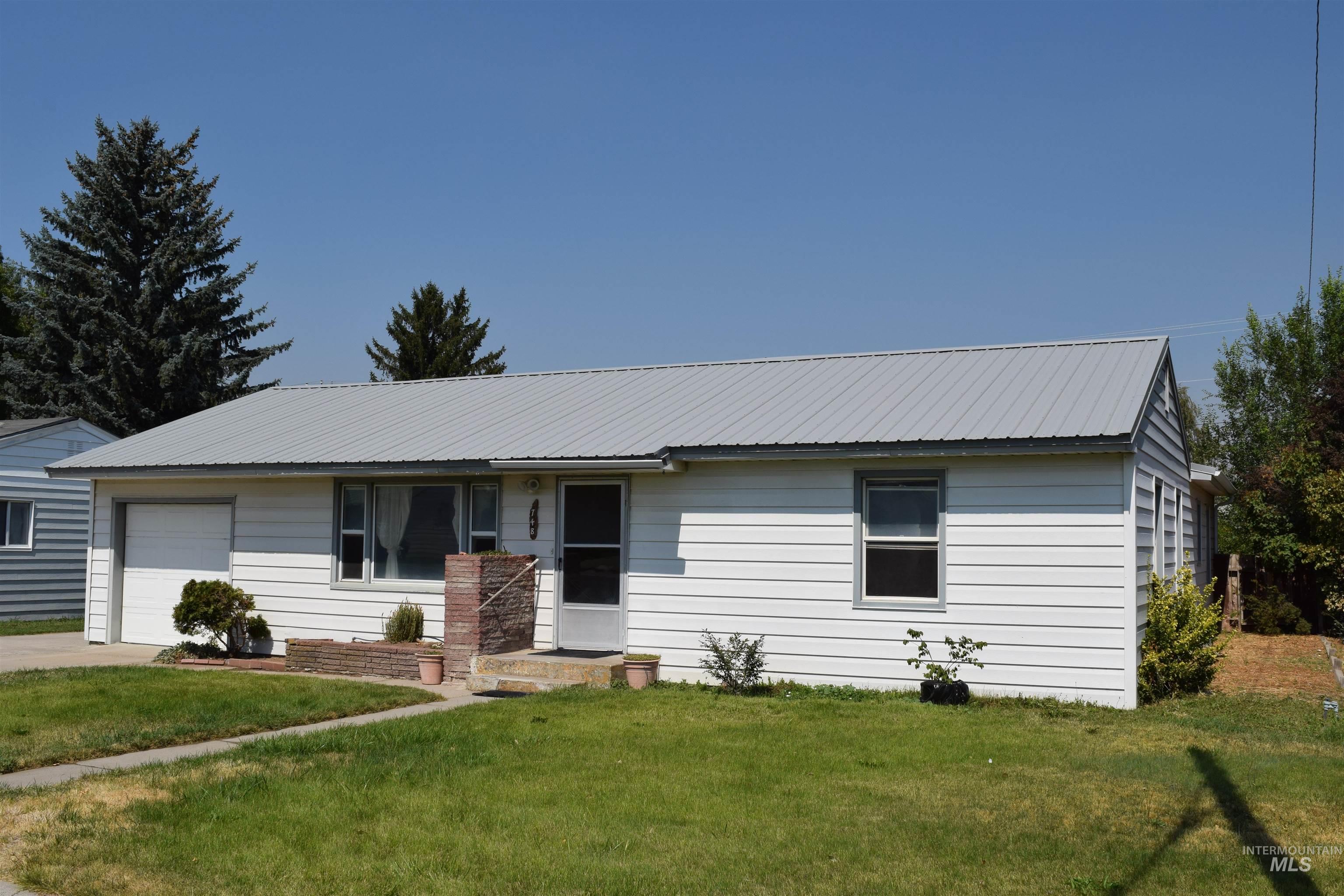 9th Ave, Jerome, ID 83338