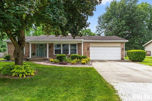 6 Penacook Dr, Rochester, IL, 62563-9401 | Card Image