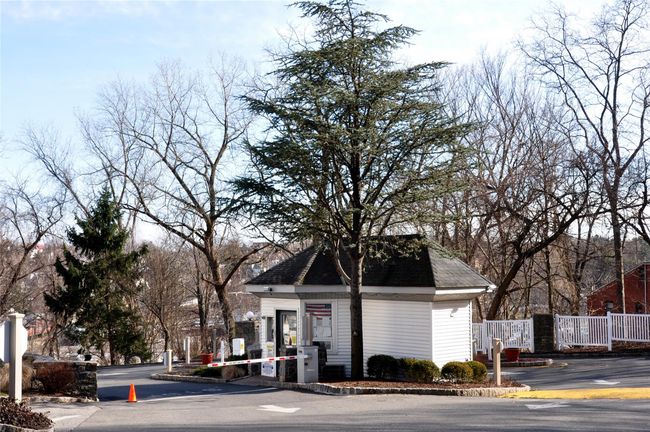 Gate house | Image 39