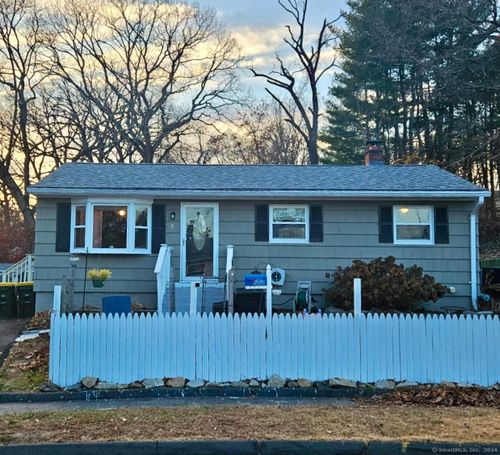 5 Elaine Drive, Ansonia, CT, 06401 | Card Image