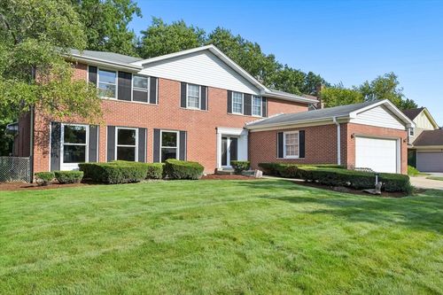 937 Sutton Dr, Northbrook, IL, 60062-3017 | Card Image