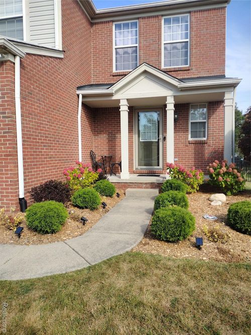 56772 Cardinal Dr, Macomb, MI, 48042-1188 | Card Image