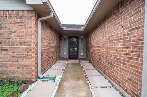 3026 S Peach Hollow Cir, Pearland, TX, 77584-2034 | Card Image