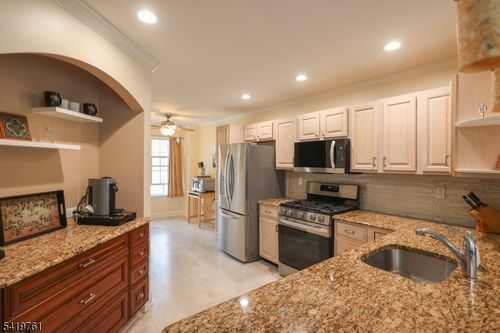 20 Forsgate Ter, Annandale, NJ, 08801-1641 | Card Image