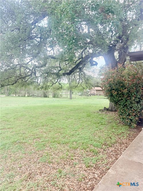 653 Rock St, New Braunfels, TX, 78130-4053 | Card Image