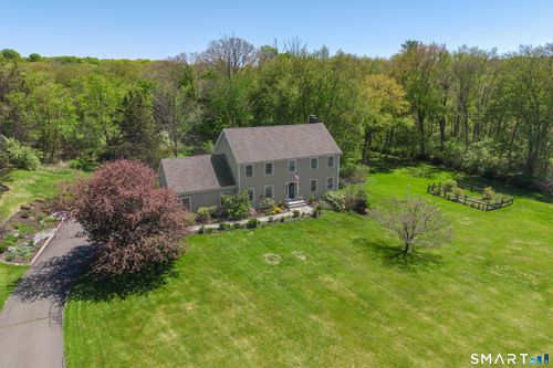 9 Cemetery Rd, Newtown, CT, 06470-1841 | Card Image