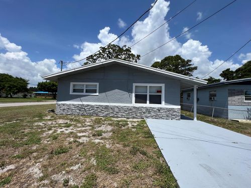 1601 N 18th St, Fort Pierce, FL, 34950-2070 | Card Image