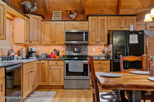 325 Marina Point Rd, House other with 2 bedrooms, 2 bathrooms and null parking in Falls Of Rough KY | Image 18
