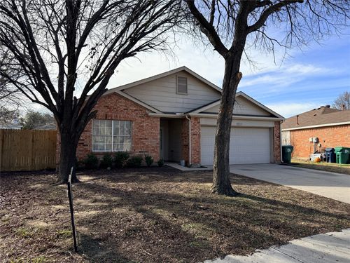 1113 Greenbend Dr, Denton, TX, 76210-8623 | Card Image