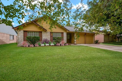 3315 Honey Creek Dr, Houston, TX, 77082-1424 | Card Image