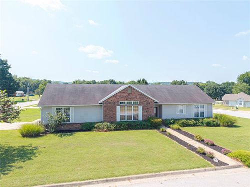 1552 S Tally Ho Dr, Fayetteville, AR, 72701-8073 | Card Image