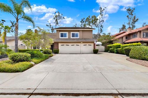 13057 Treecrest St, Poway, CA, 92064-6415 | Card Image