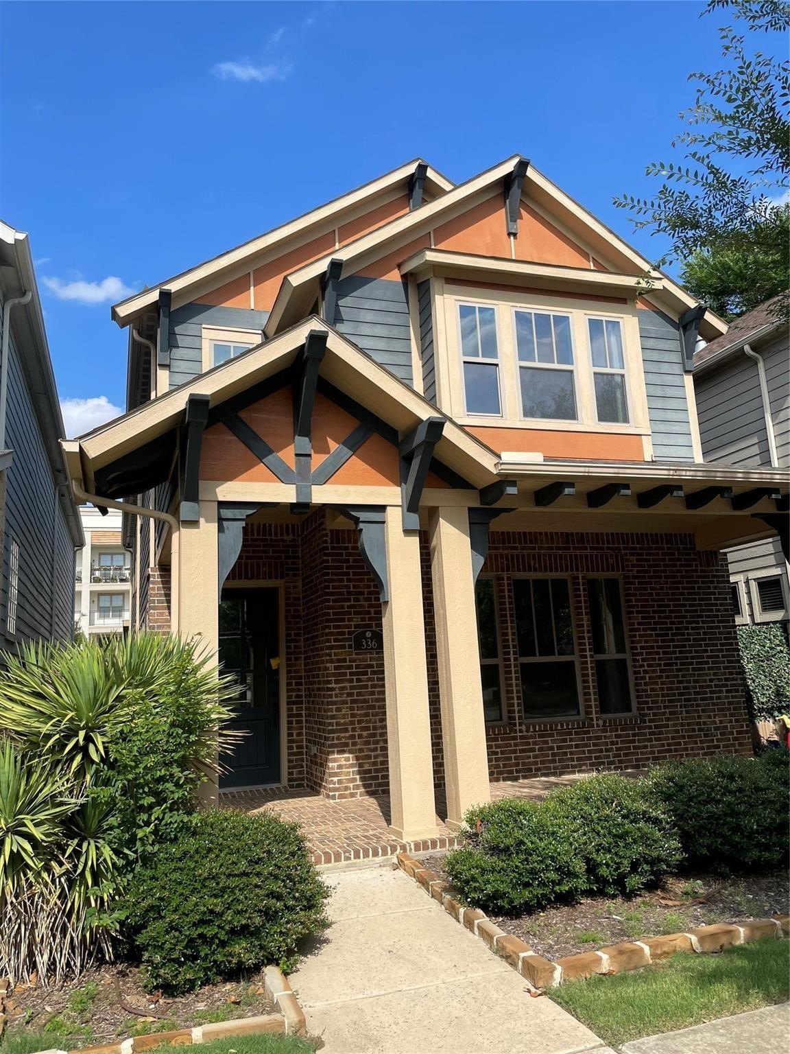 Residential Lease in Flower Mound