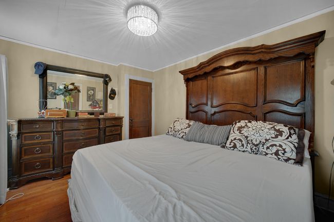 MAIN BEDROOM | Image 13