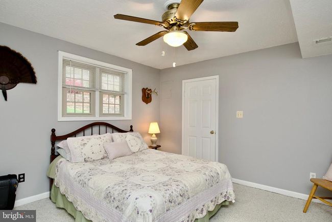 6690 Old Blacksmith Dr, House other with 5 bedrooms, 3 bathrooms and null parking in BURKE VA | Image 42