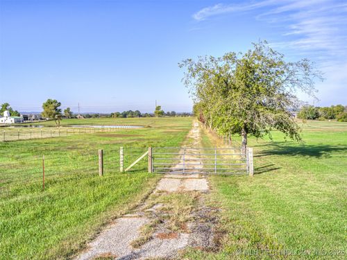 15356 N Lewis Ave, Skiatook, OK, 74070-3267 | Card Image