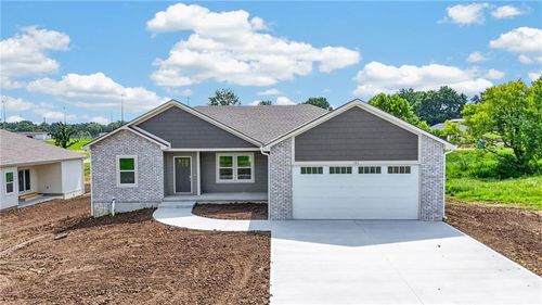 702 W Marlow St, Odessa, MO, 64076 | Card Image