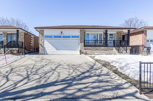 3393 Brandon Gate Dr, Mississauga, ON, L4T3N3 | Card Image