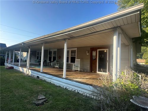 300/304 East 6th Street, Belle, WV, 25015 | Card Image