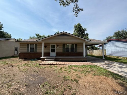 1309 Mcdougal Ave, Sikeston, MO, 63801-6116 | Card Image