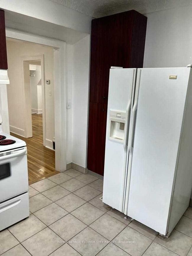 1122 Louis Ave, House other with 3 bedrooms, 3 bathrooms and 4 parking in Windsor ON | Image 11