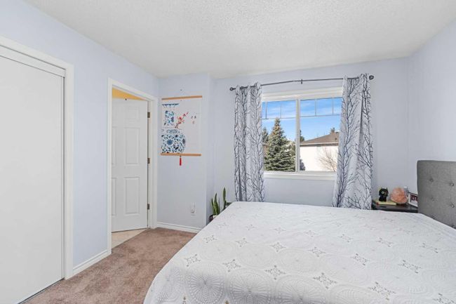 100 Country Hills Cove Nw, Home with 3 bedrooms, 2 bathrooms and 2 parking in Calgary AB | Image 19