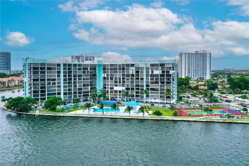 329-200 Leslie Dr, Hallandale Beach, FL, 33009-7311 | Card Image