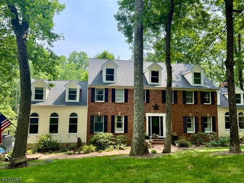 122 Forest Dr, Glen Gardner, NJ, 08826-3200 | Card Image