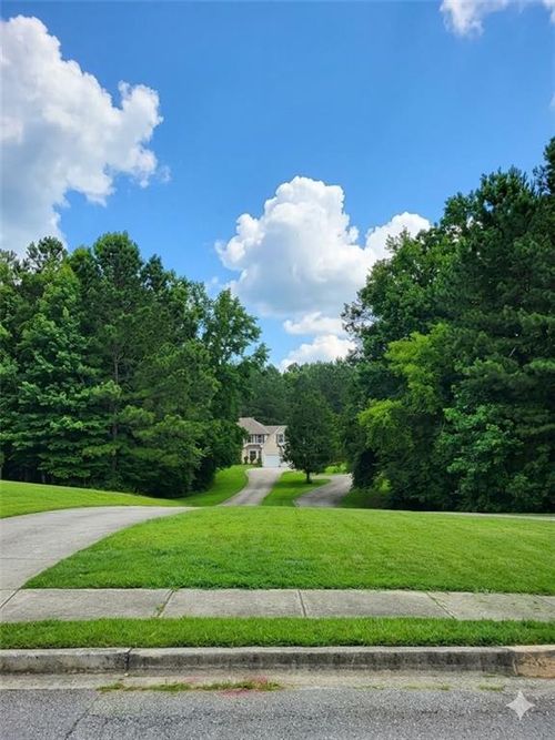 3939 Craggy Perch, Douglasville, GA, 30135-8711 | Card Image