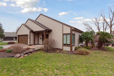 400 Clearview Court, Condo with 2 bedrooms, 2 bathrooms and null parking in Janesville WI | Image 2