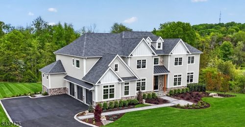 2 Ravinn Ln, Warren, NJ, 07059 | Card Image