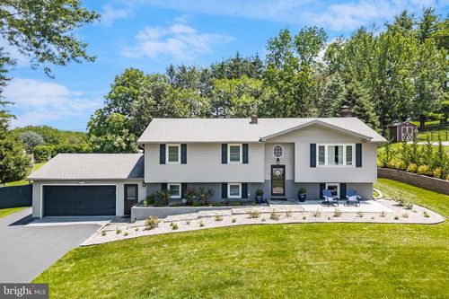 3788 Barberry Rd, CENTER VALLEY, PA, 18034-9728 | Card Image
