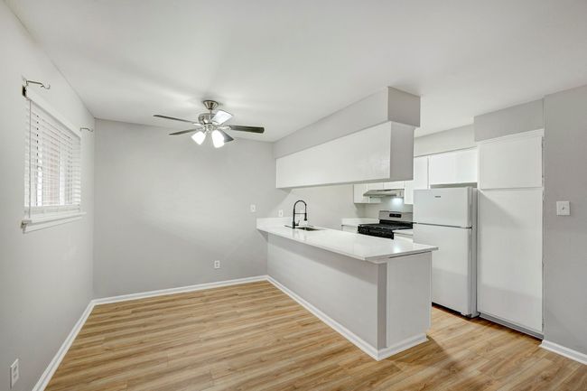 APT-20 - 1529 Wirt Rd, Townhouse with 1 bedrooms, 1 bathrooms and null parking in Houston TX | Image 4