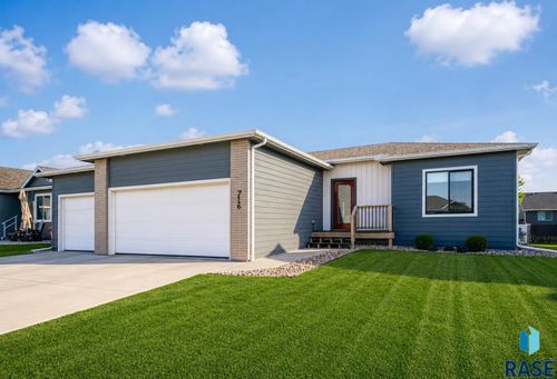 716 Hillside St, Harrisburg, SD, 57032-2544 | Card Image