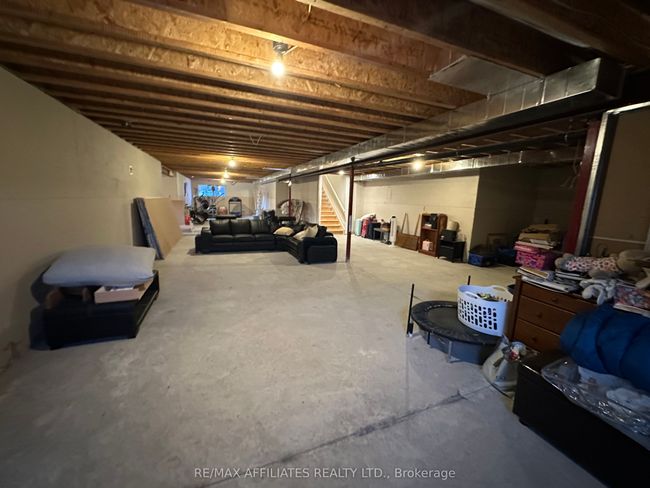 23 Tudor Cir, House other with 3 bedrooms, 3 bathrooms and 6 parking in Lombardy ON | Image 34