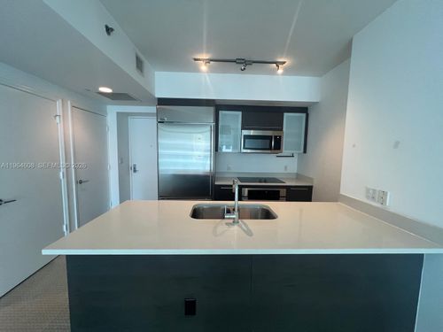 apt-2904-500 Brickell Ave, Miami, FL, 33131-2585 | Card Image