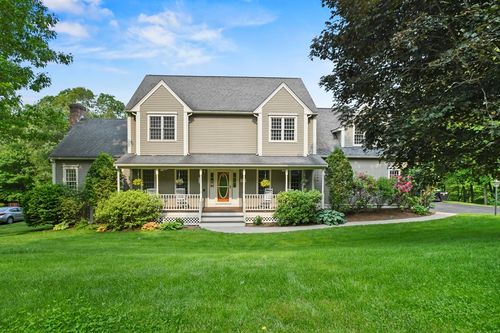 17 Sean Mikeal Way, Grafton, MA, 01519-1076 | Card Image