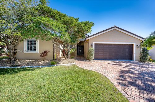 405 Sw 198th Ter, Pembroke Pines, FL, 33029-1237 | Card Image