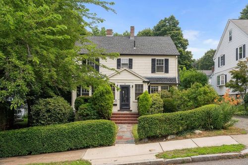46 Myrtle St, Newton, MA, 02465-2330 | Card Image